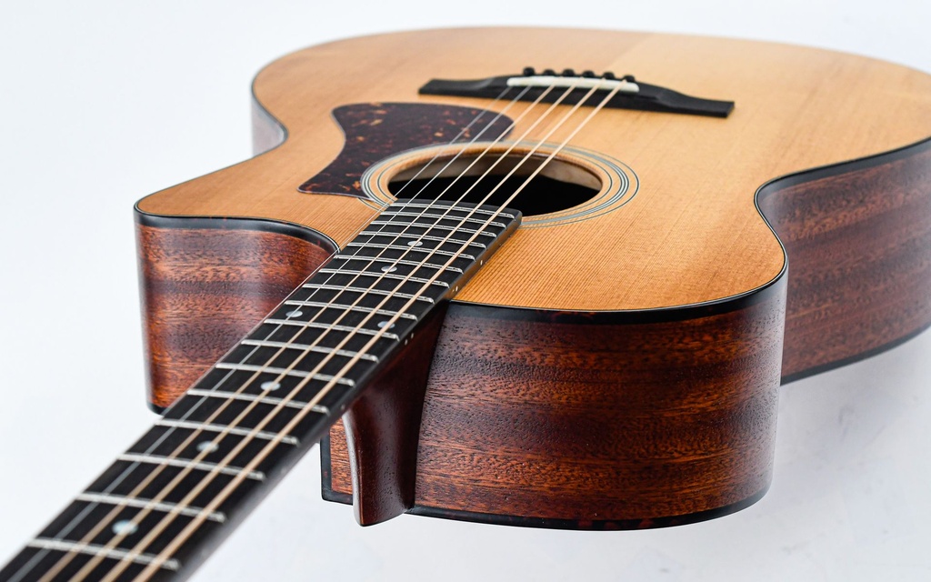 Eastman AC122 1CE | The Fellowship of Acoustics